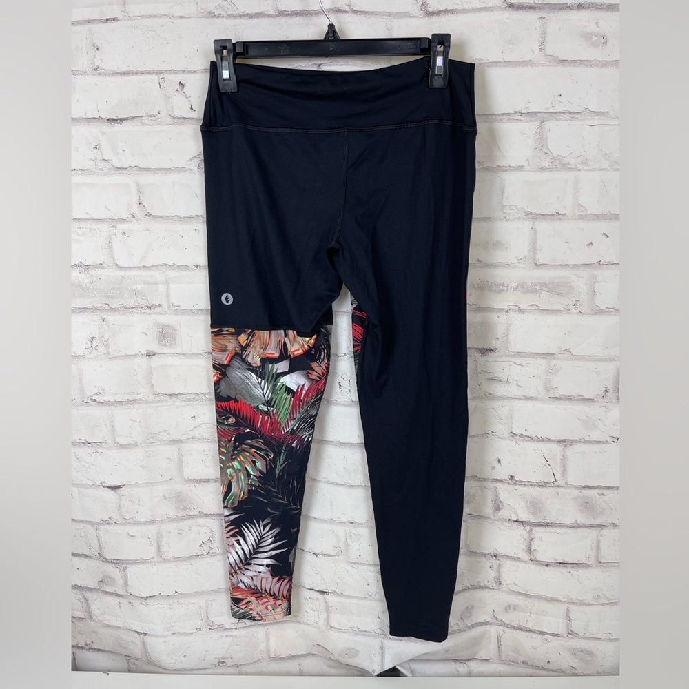 Dona Jo Fitwear Capri Leggings Size 2